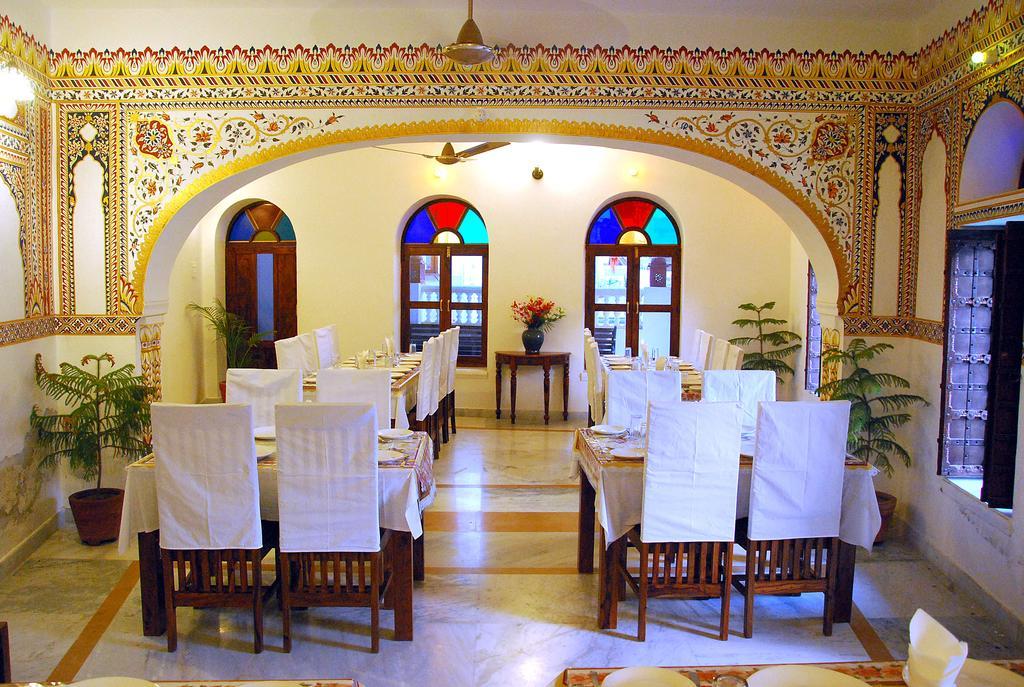 Hotel Radhika Haveli, Mandawa Mandāwa Exterior foto